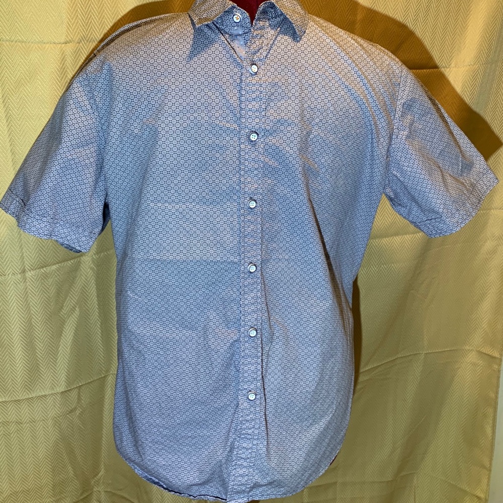 Men’s button up casual/dress shirt